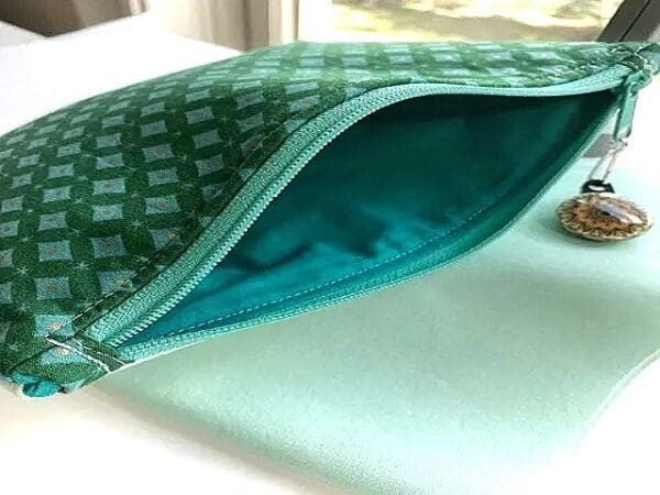 Zipper Bag for the Green Enthusiast. - Image 3