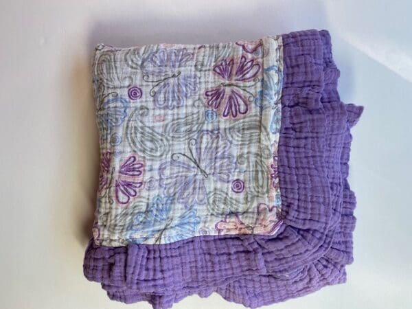 Garden Design Ruffled Edge  Blanket/Throw - Image 3